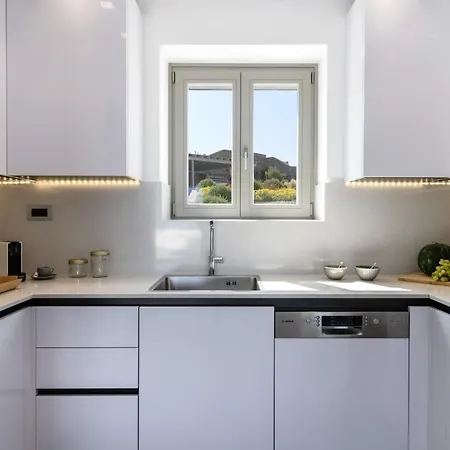 Luxury Mykonos - 3 Bedrooms - Estaffe - Amazing Agean Views - Wind Protected Alfresco Dining Area Villa Kalafatis